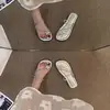 Sandalias de playa planas populares de verano para exteriores con pedrería, chanclas elegantes y versátiles de estilo coreano para mujer