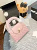 2026Kelly Bolso de Mano Acolchado de Mezclilla para Mujer Bolso Cruzado con Cadena Moda Versátil Bolso Cuadrado Pequeño Marca Coreana de Nicho