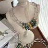 Colar Gola Melard Morandi Cor Mista Verde Pavão Pérola Estrelada Swarovski