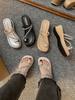 Chanclas de Tira con Suela Gruesa para Mujer 2025 Verano Nueva Moda Estilo Hada Sandalias de Playa con Perlas