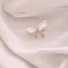 Broche de Laço Coração Simples para Mulheres, Corsage de Luxo, Alfinete Anti-Exposição para Gola Feminina, Alfinete de Cardigã, Acessório de Roupa