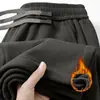 Tendencia de Moda Otoño e Invierno para Hombres Pantalones Deportivos Versátiles de Caída con Forro de Felpa Hombres Adolescentes Pantalones de Pana Gruesa de Pierna Ancha