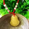 Colgante de vidrio imitación cera de abeja amarilla cordón de cuerda roja para transporte de hombres y mujeres collar de seguridad de vidrio collar de cera de abeja personas