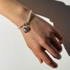 Corea del Sur Dongdaemun Shijia Pulsera colgante de perlas amorosas diseño nicho hebilla hebilla magnética pulsera de perlas joyería