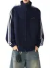 Sudadera con capucha y cremallera a rayas bordada de marca trendy americana estilo universitario para hombre, para pareja, cuello alto, casual, versátil, chaqueta deportiva
