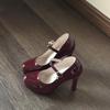 Mulher Bonita Retro Mary Jane Salto Alto Feminino 2025 Novo Tira com Fivela de Uma Linha Plataforma Impermeável Salto Grosso Sapatos