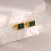 Brincos Retangulares de Aço Inoxidável Estilo Europeu e Americano com Zircônia para Mulheres, Toque de Luxo Leve e Alto Padrão, Banhados a Ouro 18K, Clipe de Orelha/Acessórios de Orelha que Não Desbotam