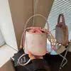 Bolsos de Verano de Pedido Extranjero para Mujer 2026 Nuevo Modelo Nuevo Estilo Chino Bolso de Mano Bolso Bandolera Cruzado Bolso Cubo