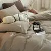 Juego de cama de cuatro piezas con diseño de gofre de clase A, de algodón 60 de calidad para bebés, color sólido, funda de edredón de algodón puro, ropa de cama ligera de lujo de alta calidad