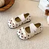 Zapatos Mary Jane de Cuero para Niñas 2026 Primavera y Otoño Nuevo Estilo Coreano Zapatos de Princesa de Suela Suave para Niñas con Tiras Elásticas Cruzadas Caladas