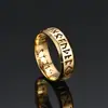Anillo de Acero Inoxidable con Galvanizado, Joyería al por Mayor, Diseño de Escrituras Caladas, Corte Láser Transfronterizo Europeo y Americano, Escrituras Caladas