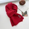 Bufanda bordada de perro payaso linda, calentador de cuello de punto de lana suave de color liso para otoño e invierno, sensación de lujo ligero y alta gama