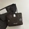 Bolso de mano lindo de lunares de gran capacidad para mujer, versión coreana, bolso tote de nicho para el día a día, bolso de hombro casual de moda para el trabajo
