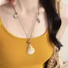 Novo Colar de Corda Trançada com Pingente de Concha Estilo Chinês para Mulheres, Corrente Longa para Suéter Estilo Férias na Praia, Acessório Versátil com Design de Nicho