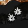 Pendientes de botón de copo de nieve exquisitos de plata de ley s925 para mujer con incrustaciones de diamantes, nuevos de otoño e invierno 2024, pendientes de diseño elegante de alta calidad