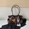 Bolsa Tote Retro Chic Melanoid para Mulheres Outono Grande Capacidade Casual para o Dia a Dia Versátil de Mão Ombro Axila