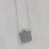 Mini Bolso Pequeño de Acrílico para Mujer 2025 Nuevo Moda Europea y Americana Estilo Lentejuelas Versátil Cadena de un Solo Hombro Bolso para Labiales
