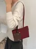 Bolsa pequena retro para axila feminina, novo modelo 2026, mini bolsa tote texturizada, versátil para outono e inverno, adequada para o dia a dia, bolsa de ombro