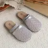Chinelos Femininos 2026 Verão Novo Estilo Coreano Vazados Bico Fechado Solado Macio Planos Romanos Sandálias de Praia Infantil