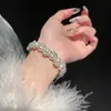 Pulsera Corazón Brillante de Lujo con Diamantes Completos para Mujer, Nuevo Modelo 2026, Joyería Exquisita de Gama Alta para Estudiantes y Mejores Amigas