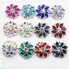 Venta al por mayor de fábrica 28 mm accesorios para joyería forma de flor botón de vidrio con diamantes de imitación DIY hecho a mano hebilla decorativa incrustada con diamantes camisa