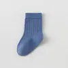 Calcetines Infantiles Niños Niñas Algodón Peinado Clase A Media Pantorrilla Primavera Otoño Verano Estudiante Modernos Sin Costuras Puño Suelto Calcetines de Media Pantorrilla