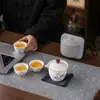 Tetera de porcelana blanca con tres tazas, juego de té de viaje, gran capacidad, adecuado como regalo para eventos de empresa y reuniones anuales de negocios