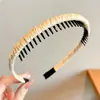 Diadema Ondulada Simple con Dientes Estilo Coreano para Mujer, Específicamente para Lavarse la Cara, Uso Diario, Diadema de Corona Alta, Accesorio para el Cabello de Alta Gama