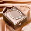Pulsera de Perlas de Agua Dulce para Mujer Diseño de Nicho ins Pulsera de Lujo Ligero Mejor Amiga Cristal Retro Perla de la Suerte Pulsera de Perlas