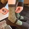Calcetines florales otoñales suaves para mujer, de longitud media hasta la pantorrilla, estilo dulce, cuento de hadas de hojas verdes retro, estilo preppy, calcetines sin costuras con volantes