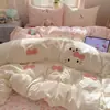 Ins Conjunto de cuatro piezas con bordado de oso lindo estilo coreano, algodón lavado, funda nórdica y juego de sábanas simples, adecuado para dormitorios, conjunto de tres piezas