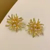 2026 Nuevo Diseño Sentido Aretes de Aguja Plateada Fuegos Artificiales Nicho Exquisitos Lujo Ligero Accesorios de Aretes de Gama Alta Aretes de Botón Versátiles para el Temperamento para Mujeres