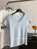 Camiseta Simples Casual de Verão com Botão Elástico e Decote V de Manga Curta para Mulheres, Cor Sólida Doce e Picante, Slim Fit, Camiseta Básica Tendência