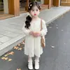 Saia de Renda com Babados Estilo Coreano para Meninas Estilo Primavera e Outono 2026 Nova Moda Infantil Vestido Estiloso para Menininha Tendência