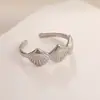 Anillo de Acero Inoxidable Anillo de Acero de Titanio Anillo Pequeño con Diseño de Concha y Estrella de Mar Anillo Creativo Simple Personalizado Tendencia
