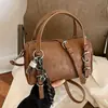 Bolsa de Ombro e Transversal Feminina de Luxo Leve de Nicho Estilo Coreano Transfronteiriça Verão 2026 Nova Simples Versátil Texturizada para o Dia a Dia