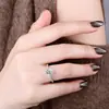 Venta al por mayor de fábrica moda caliente bolso redondo abierto de lujo para mujer anillo de propuesta de diamante simulado Mosan de 1 quilate mujer