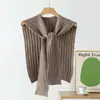 Xale de tricô com fio de núcleo, adequado para primavera, outono e inverno, um cardigã leve de cor sólida, projetado para ser usado sobre uma jaqueta, e um cachecol com gola falsa de nó para o outono