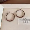 Pendientes de Aro Grandes Color Café Maillard para Mujer, Pendientes de Lujo Accesible Retro de Alta Gama, Pendientes Versátiles para Otoño e Invierno, Pendientes de Aro Lisos