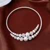 Gargantilla Redonda de Perlas Barrocas con Tachuelas de Estrella Color Perla Blanca, Collar de Moda y de Alta Gama, Accesorio de Cuello Exquisito de Nicho de Lujo Ligero para Mujeres