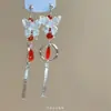 Aretes y Clips para Orejas de Fuegos Artificiales de Año Nuevo, Exquisitos y Pequeños, Diseño de Flor Roja Soñadora, Elegantes y Versátiles, Aretes de Lujo Ligero para Mujer