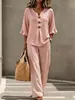 En stock y listo para enviar, conjunto de dos piezas para mujer de comercio exterior transfronterizo europeo y americano con top de manga tres cuartos con volantes y cuello en V abotonado y pantalones largos
