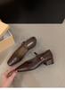 Sapatos Mary Jane Retrô de Salto Grosso com Boca Rasa para Mulheres, Sapatos de Salto Único com Bico Quadrado Estilo Francês e Tira com Fivela, Sapatos de Couro Elegantes, Modernos e Versáteis