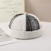 Gorro unisex de cuadros de retazos a la moda, ajustable, gorro tipo calavera retro versátil casual de nicho para cuatro estaciones
