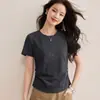 Camiseta Blanca Bordada de Manga Corta para Mujer, Nuevo Estilo Verano 2026, Hombro Normal, Cuello Redondo, Fruncida, Adelgazante, Tacto de Alta Gama, Top de Moda