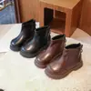 Botas Infantis Outono Inverno Novo 2026 Botas Martin para Crianças Sapatos Individuais para Meninas Botas Curtas Estilo Britânico Sapatos de Algodão de Duas Camadas Preto