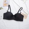 Las nuevas chicas ligeras y delgadas tienen ropa interior con anillo de acero reunida en el sujetador japonés simple, cómodo y transpirable para damas al por mayor