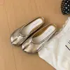 2026 Dopamina~Moda Simples Confortável Meia-chinelo de Dedos Divididos Pata de Porco Temperamento Suave Solado Macio Sandálias Versáteis