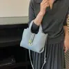 Elegante bolso de mano con patrón de lichi, bolso de hombro versátil de colores texturizados para primavera-verano, bolso cruzado de diseño para el trabajo, moderno
