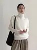 Colete Tricotado Elegante e Moderno de Gola Alta sem Mangas para Mulheres, Estilo Solto e Relaxado para Outono e Inverno, Adequado para Usar sobre Suéteres